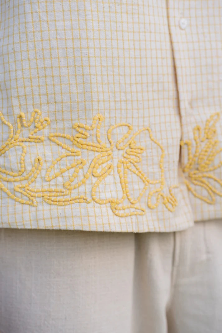 Chic embroidered shirt
