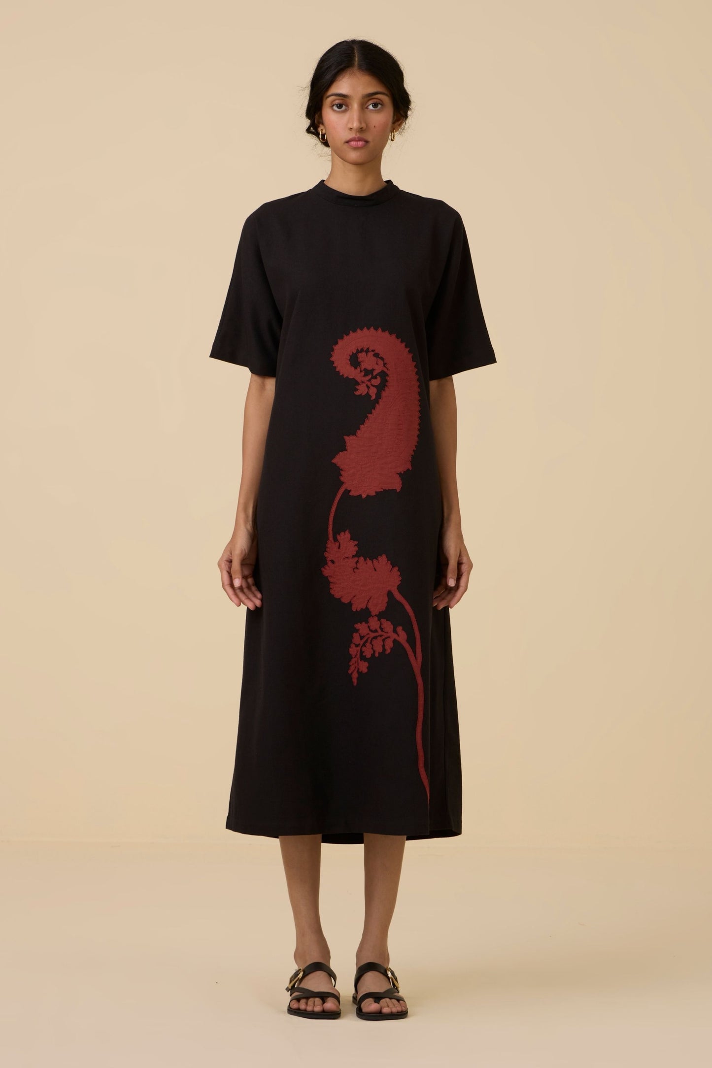 Ehan Black Hand Appliqué Dress