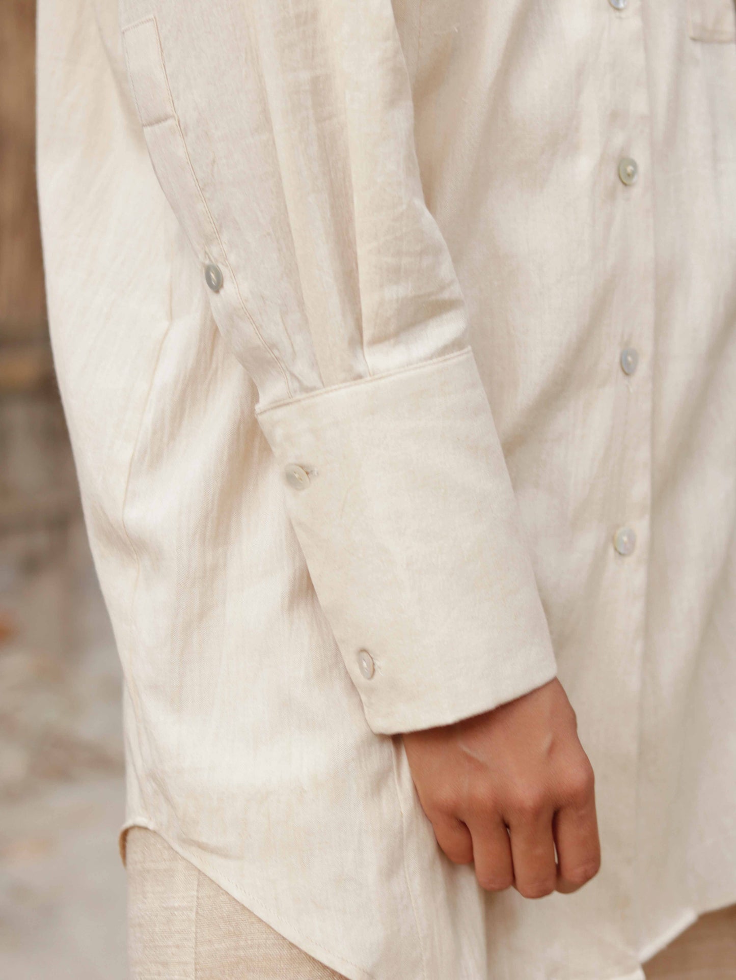 Organic cotton Camp-collar shirt with long cuffs & tucks detail on pocket
