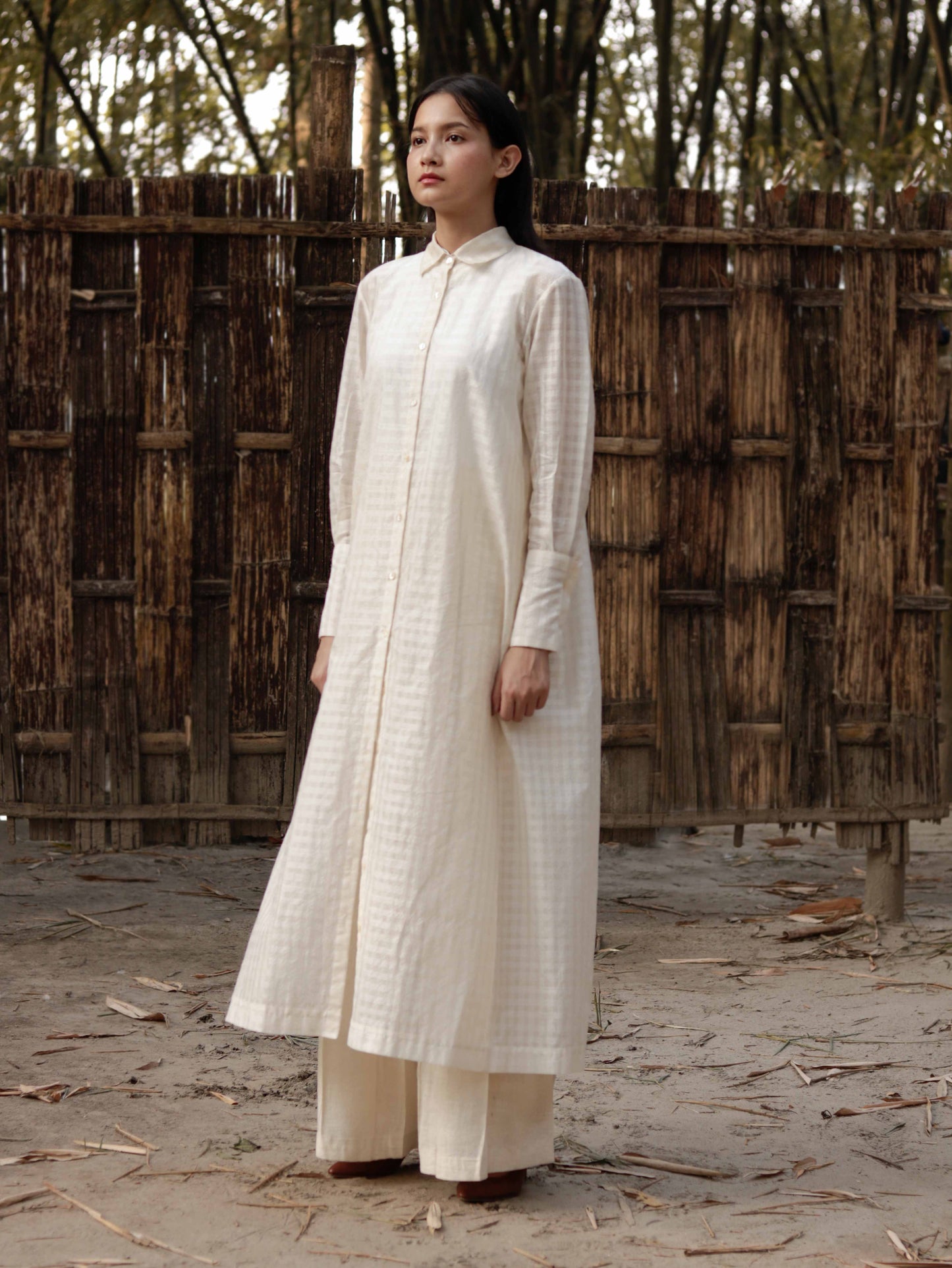 Relaxed checkered shirt with long cuffs & front full placket