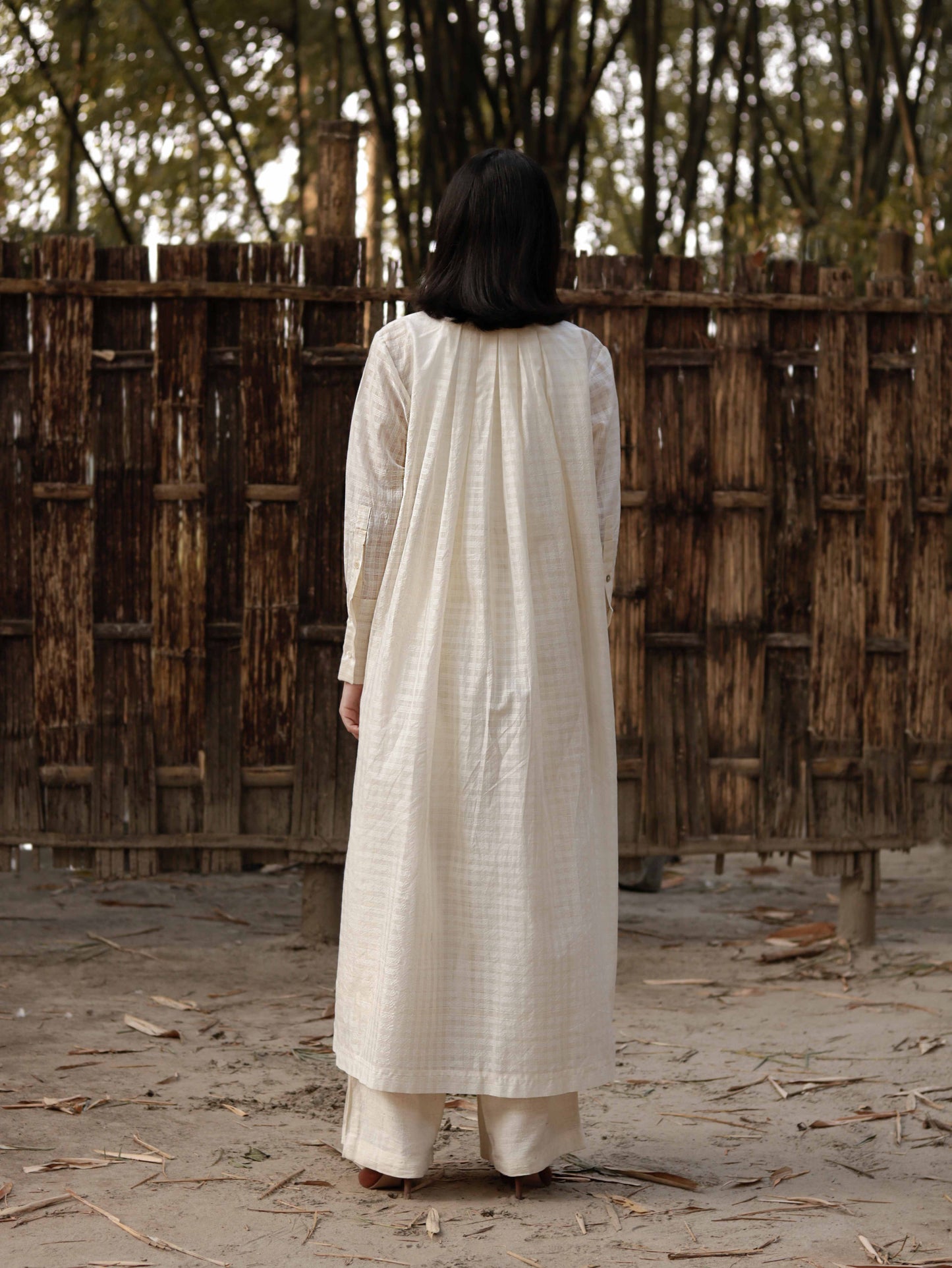 Relaxed checkered shirt with long cuffs & front full placket