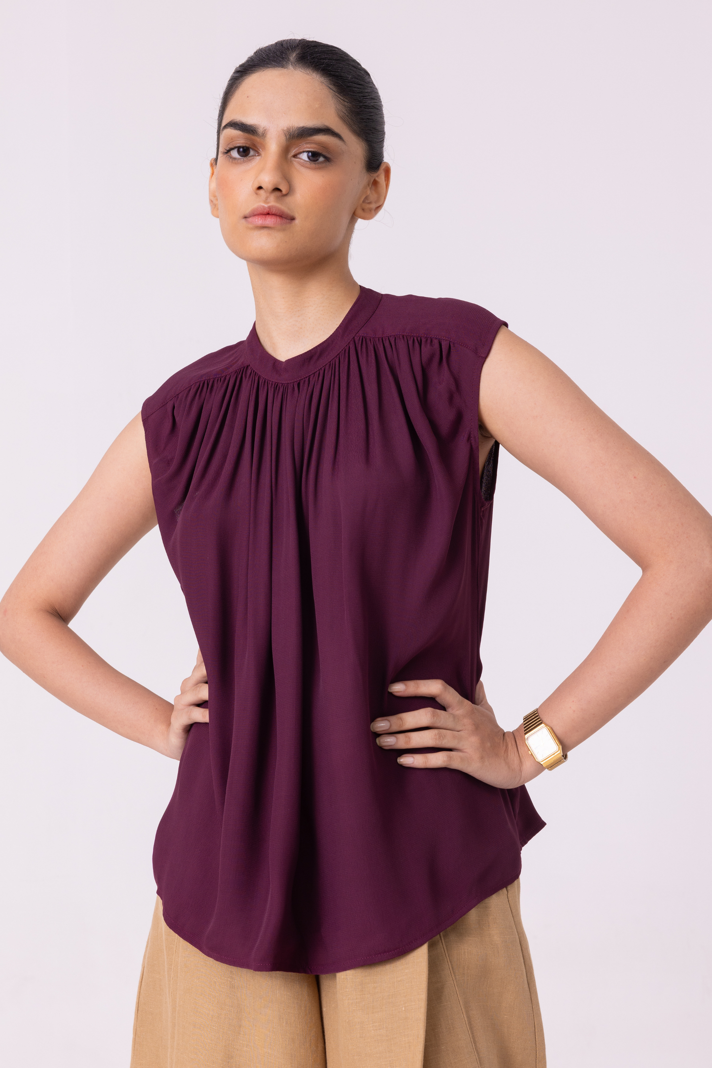 Louisa Wine Top
