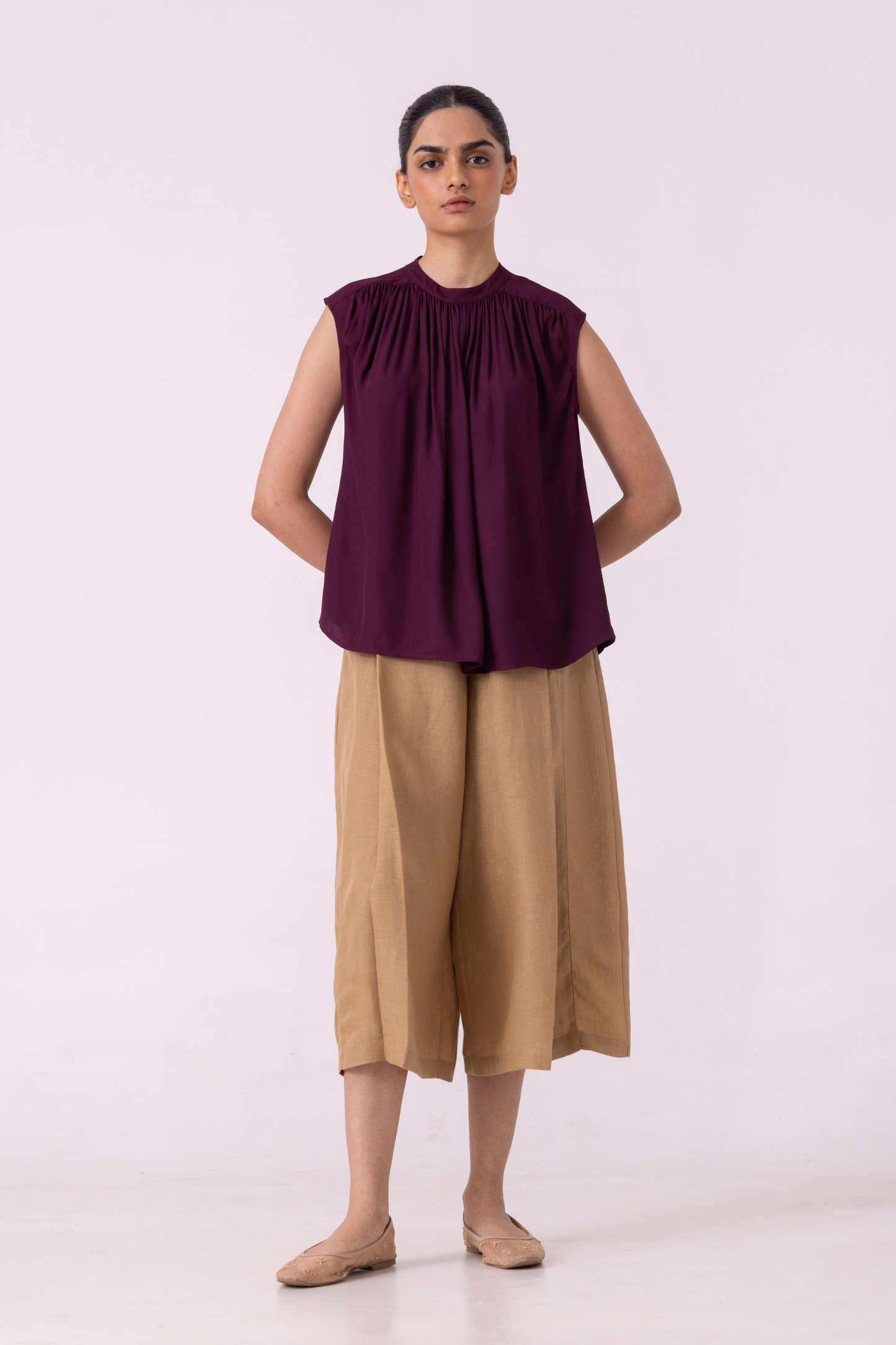 Louisa Wine Top