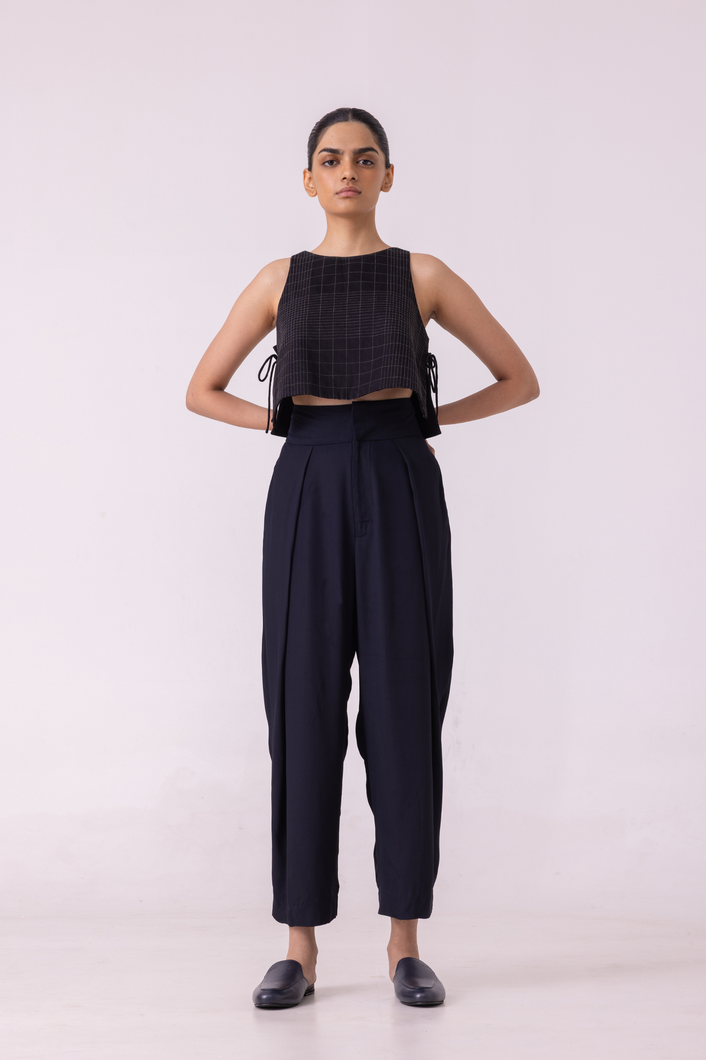 Elinor Black Barrel Pants