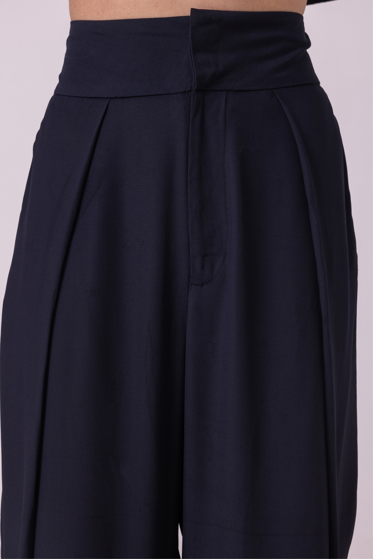 Elinor Black Barrel Pants