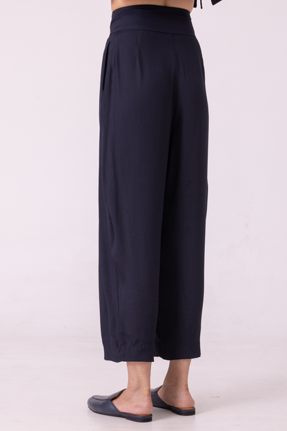 Elinor Black Barrel Pants