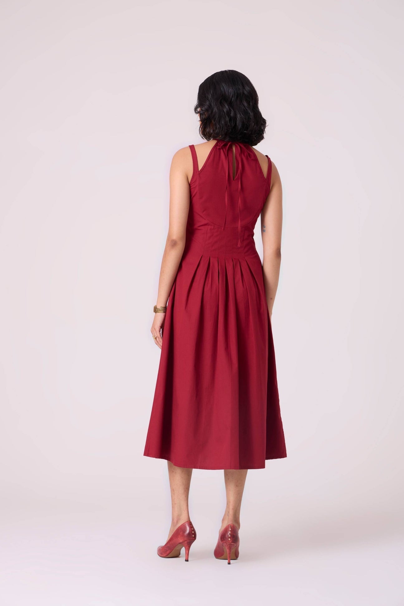 Ellaria Red Midi Embroidered Dess