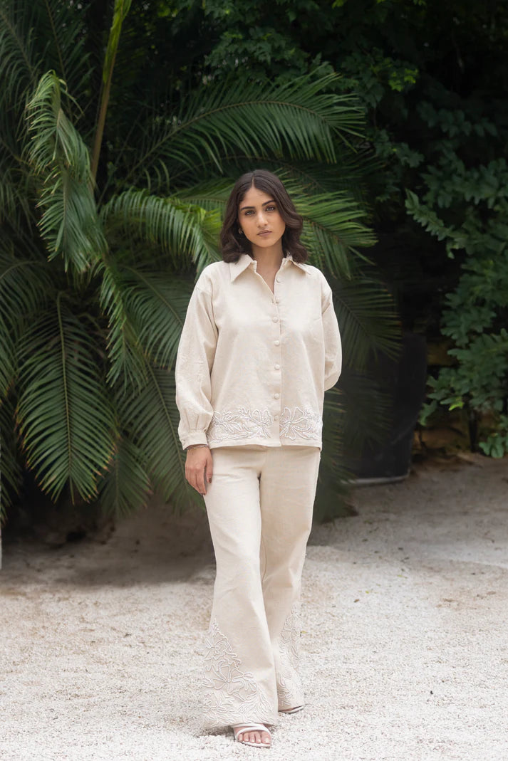 Chic embroidered pants