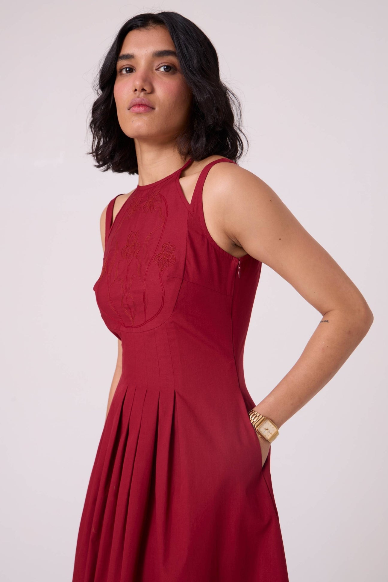 Ellaria Red Midi Embroidered Dess