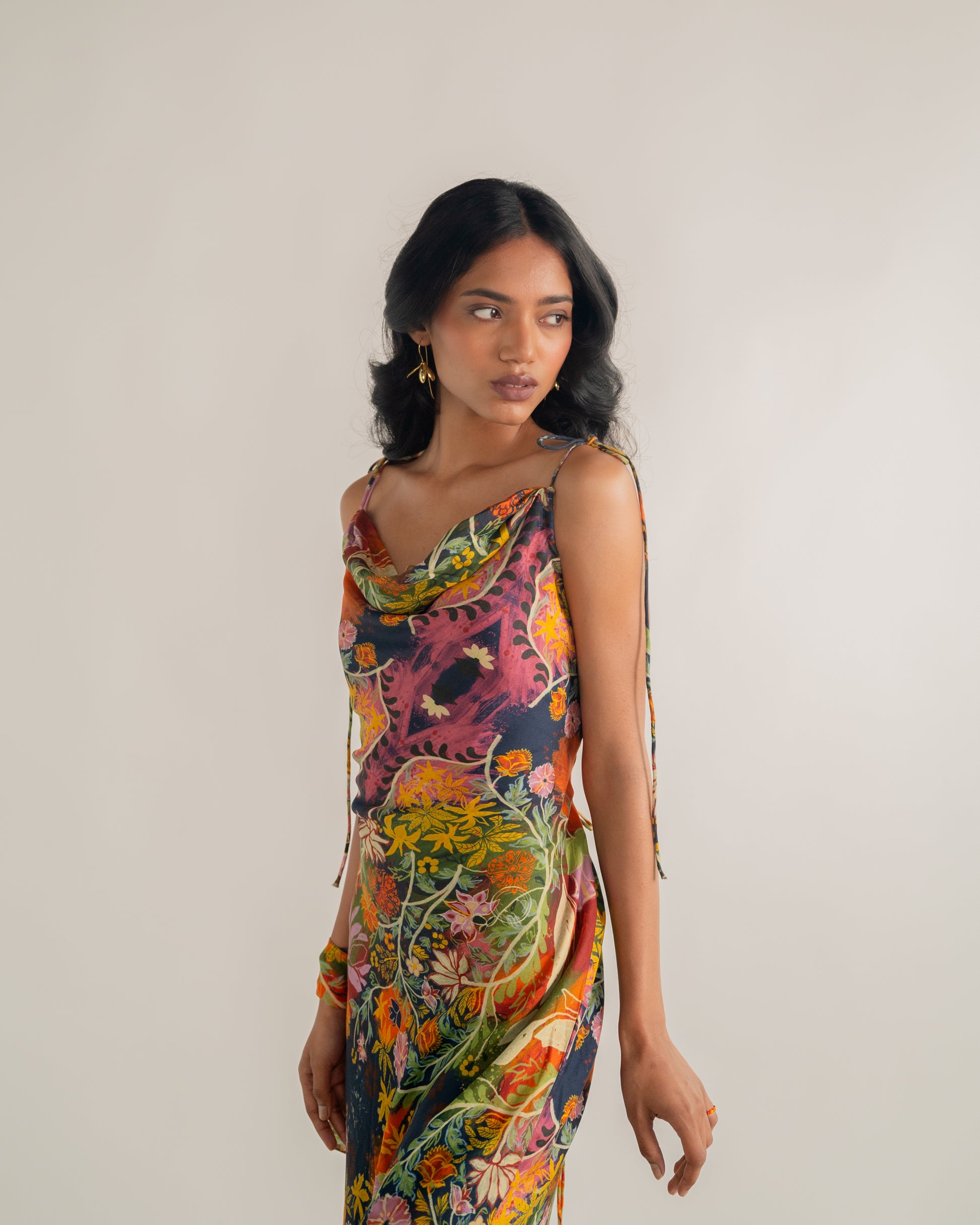 sustainable fabric, artisanal clothes, one of a kind clothes, colourful.