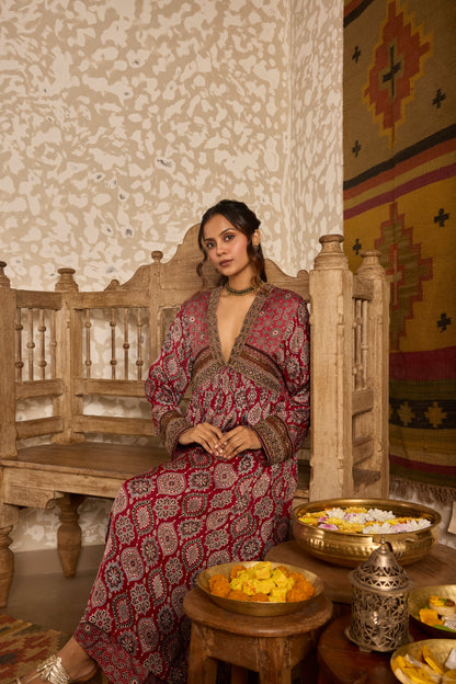 V-Neck Kurta Set