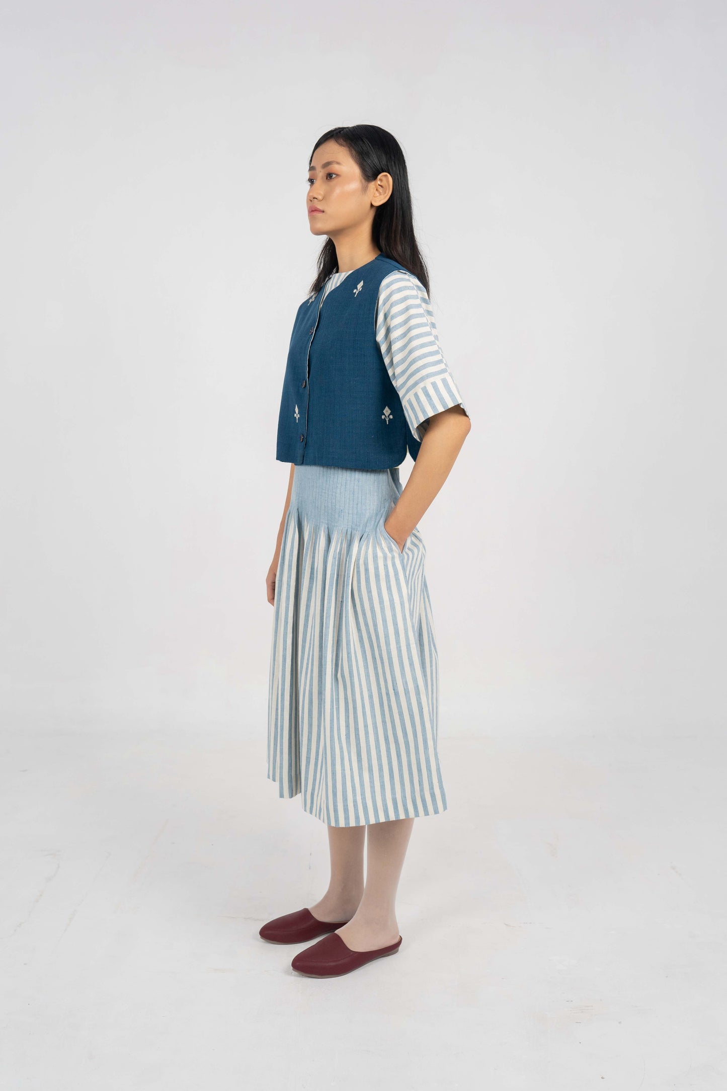 Indigo spencer Eri Silk jacket with motifs.
