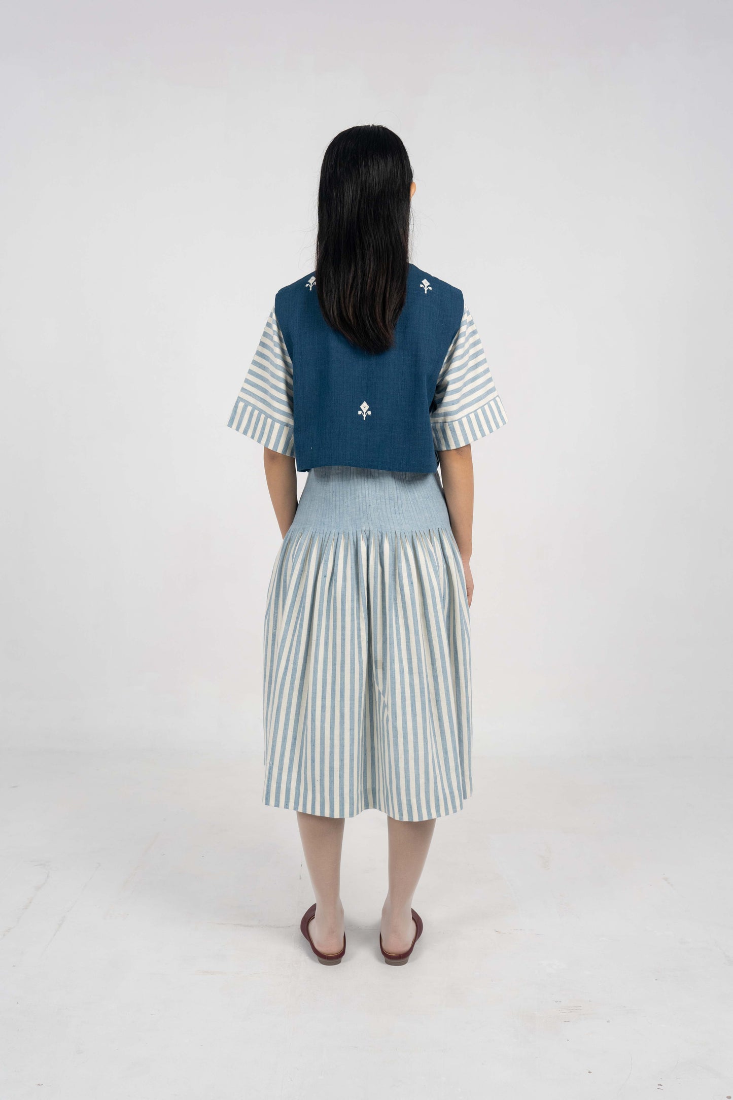 Indigo spencer Eri Silk jacket with motifs.
