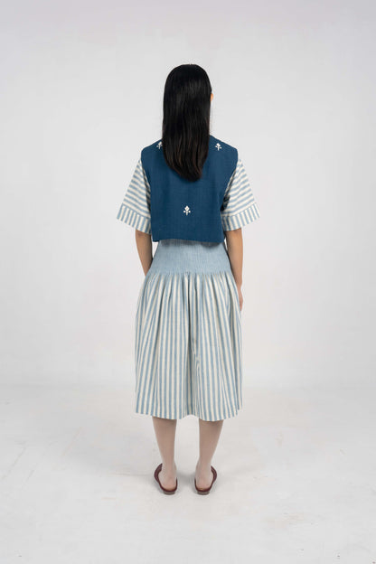 Indigo spencer Eri Silk jacket with motifs.