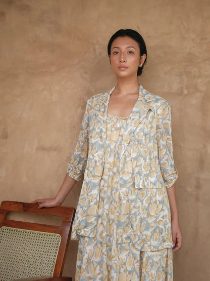 Summer linen blazer